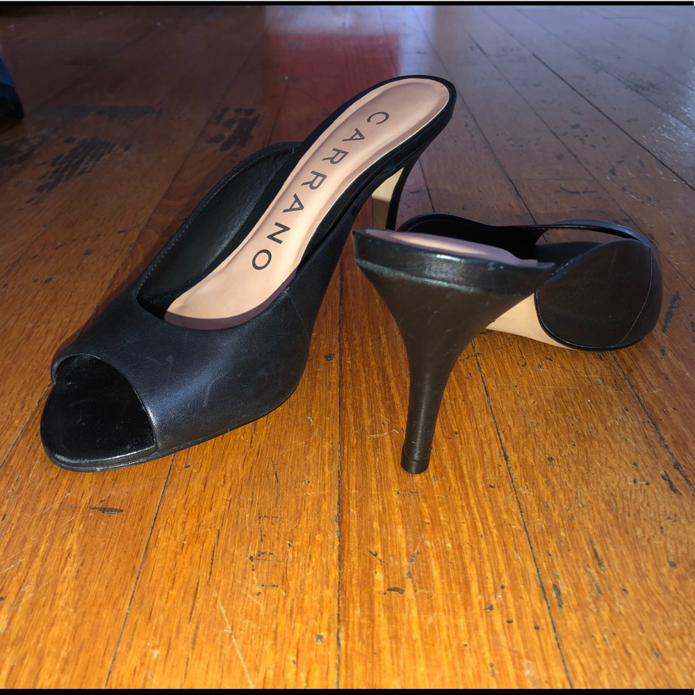 Black Carrano kitten heels